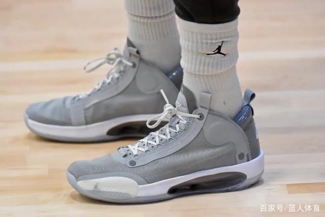 回来了！武桐桐恢复训练 去年世界杯决赛重伤